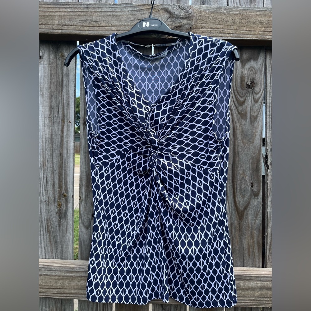 Peter Nygard Navy/White Sleeveless Blouse